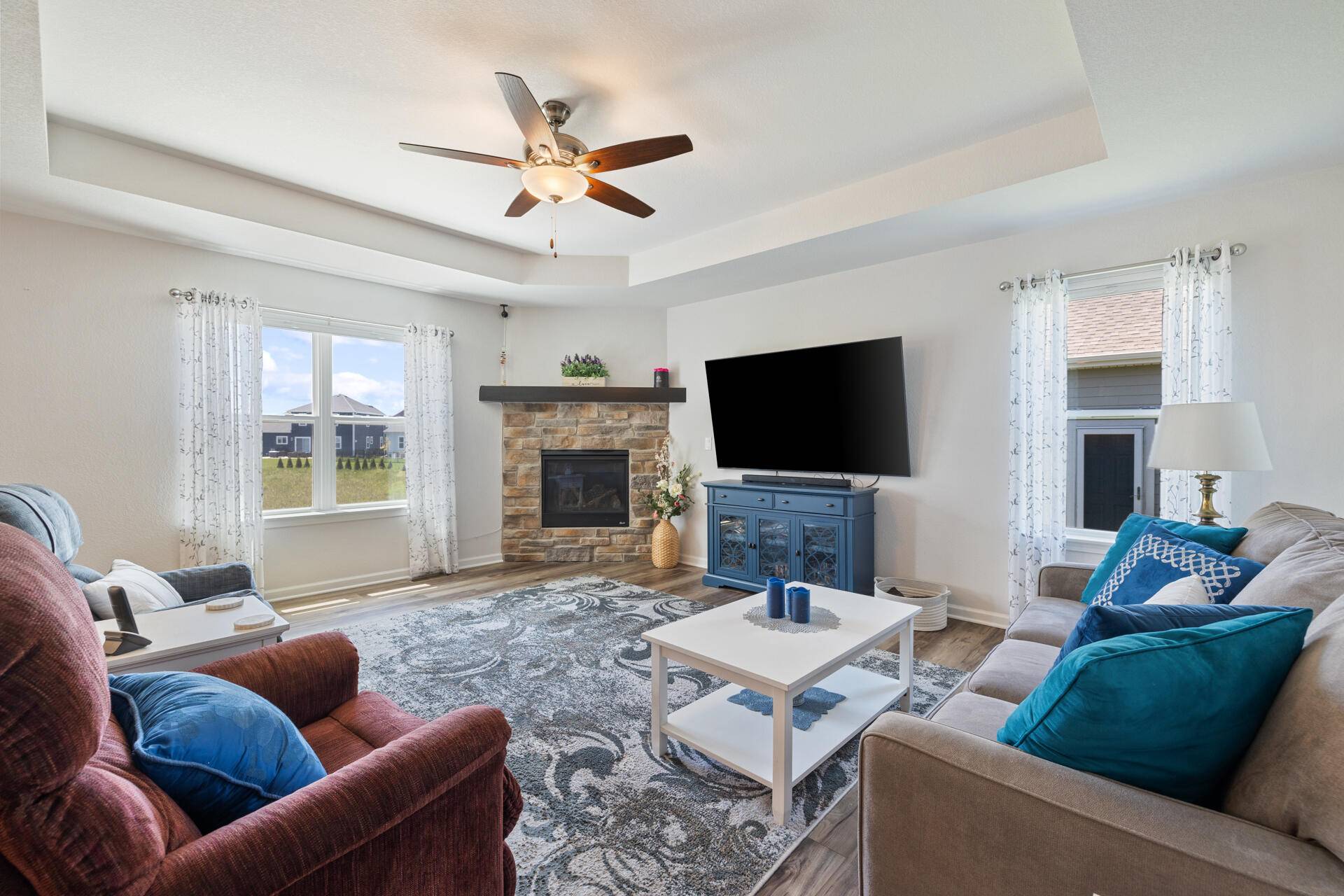 35209 Winnebago Ct, Summit, WI 53066