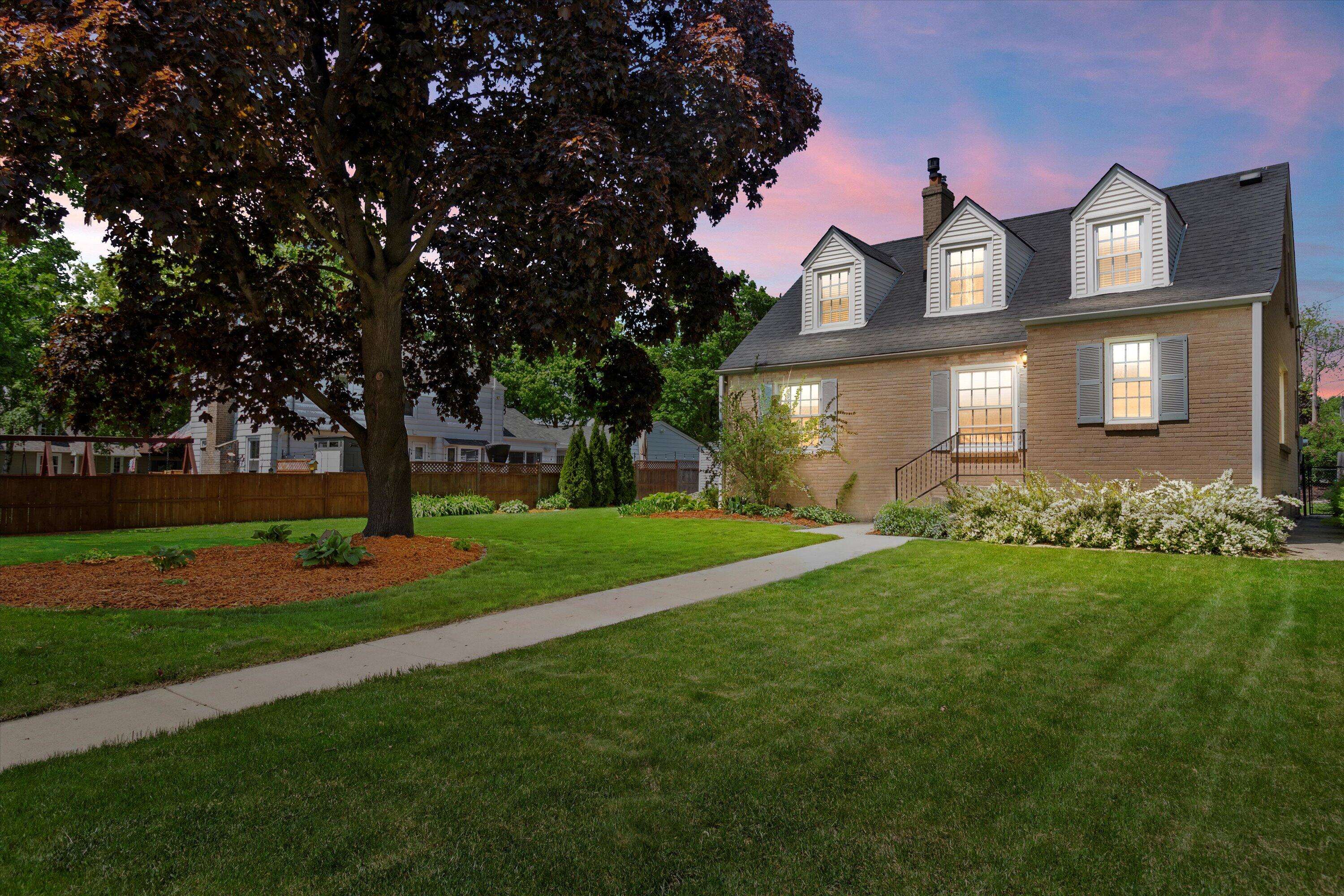 214 E Bolivar Ave, Milwaukee, WI 53207
