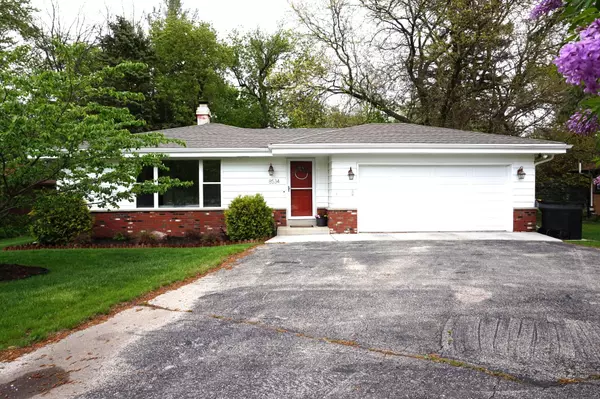 8534 N 68th St, Brown Deer, WI 53223