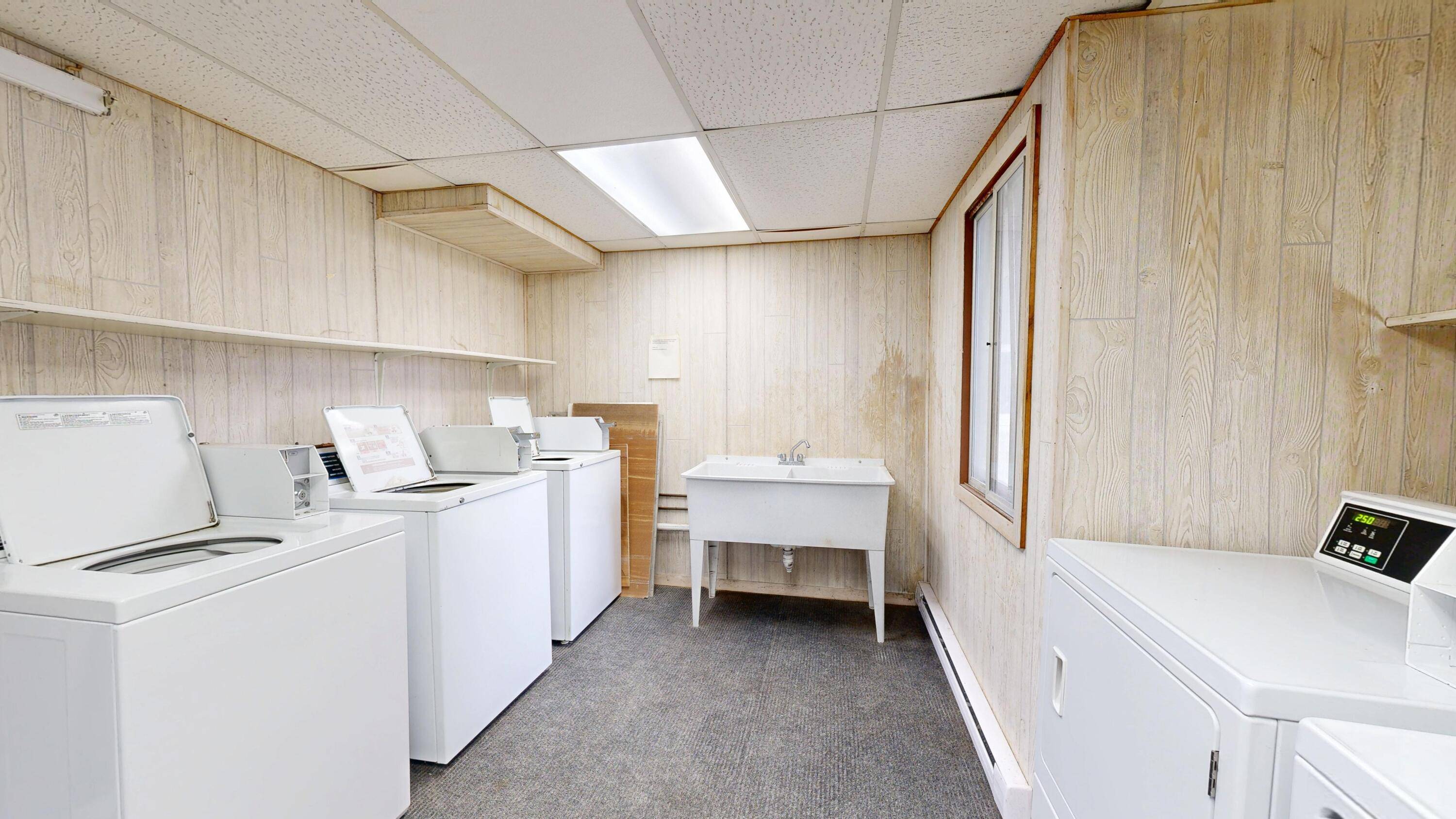 New Albin, IA 52160,271 Main St NW