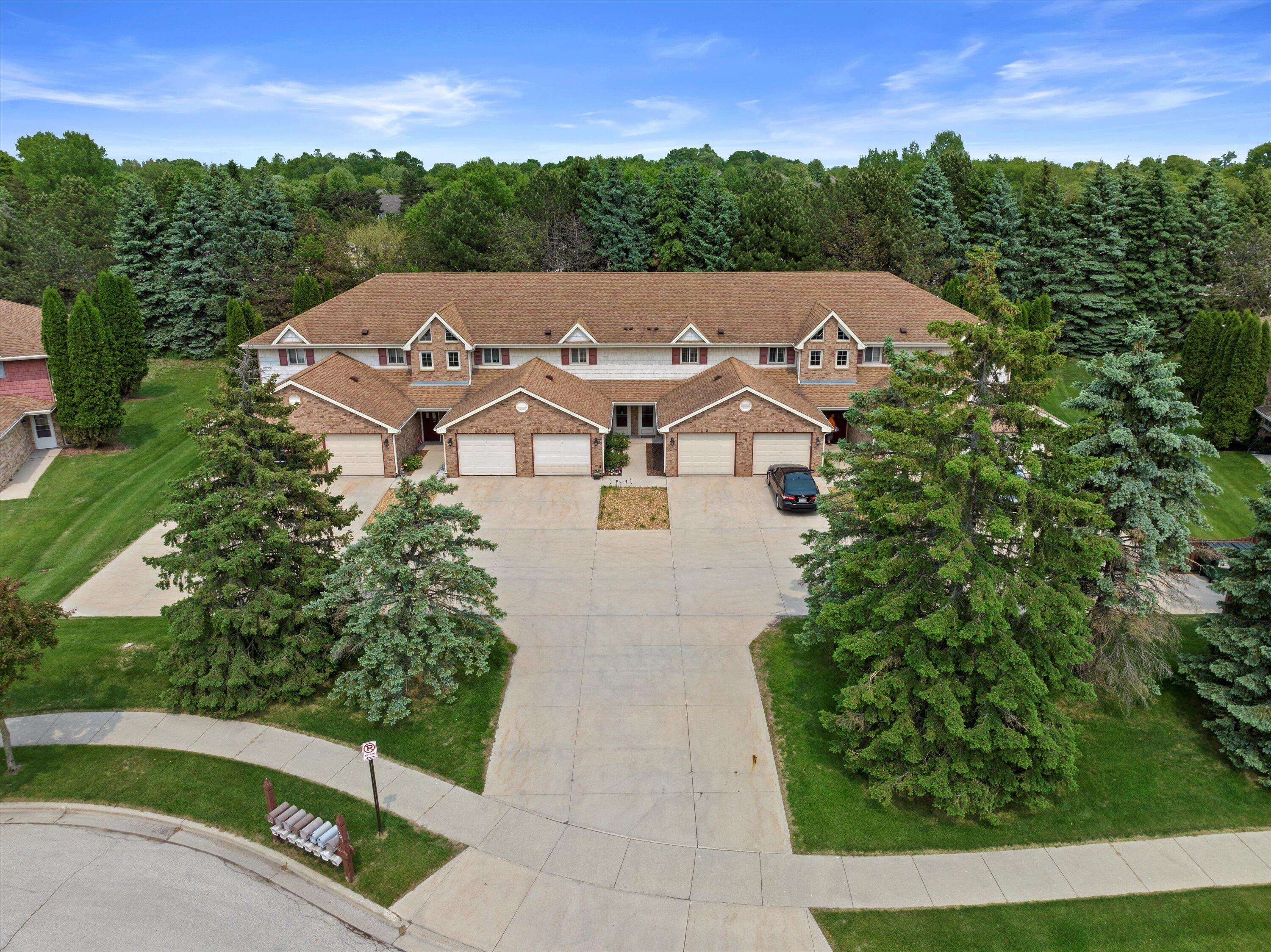 1507 Clarence Ct Unit 5, West Bend, WI 53095