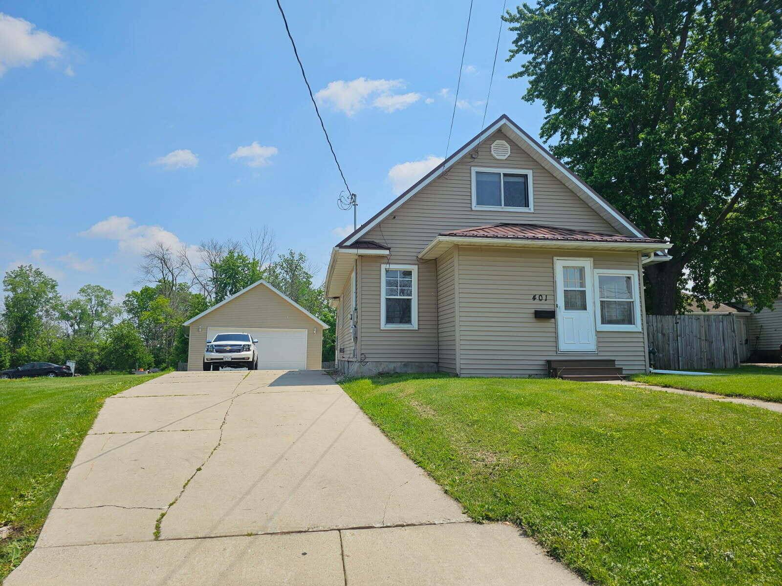 401 Fond du Lac St, Waupun, WI 53963