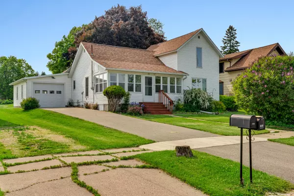 103 First St, Ontario, WI 54651