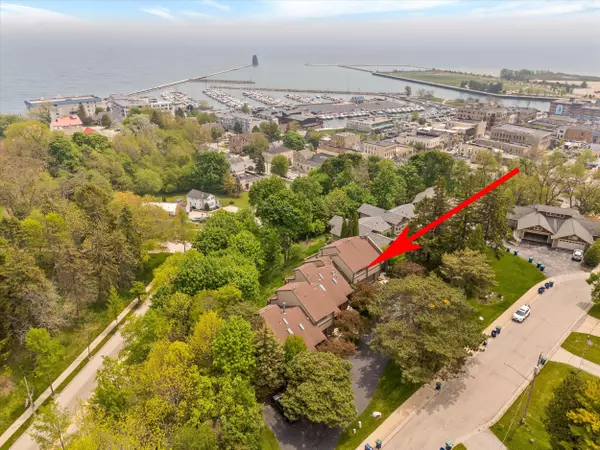 428 N Wisconsin St, Port Washington, WI 53074