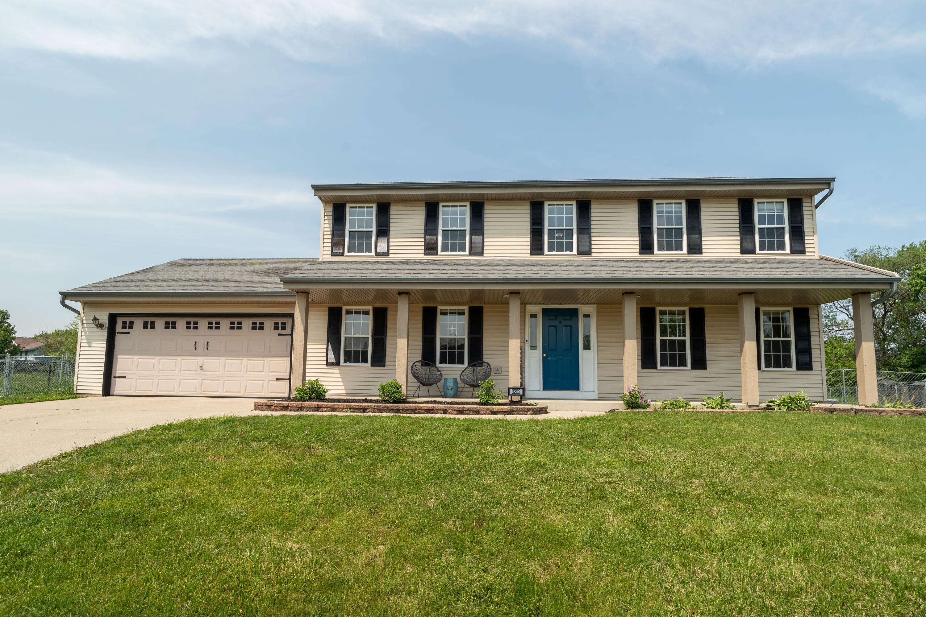 3202 Pleasant View Cir, Caledonia, WI 53402