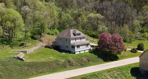 Utica, WI 54655,51888 Johnstown Rd