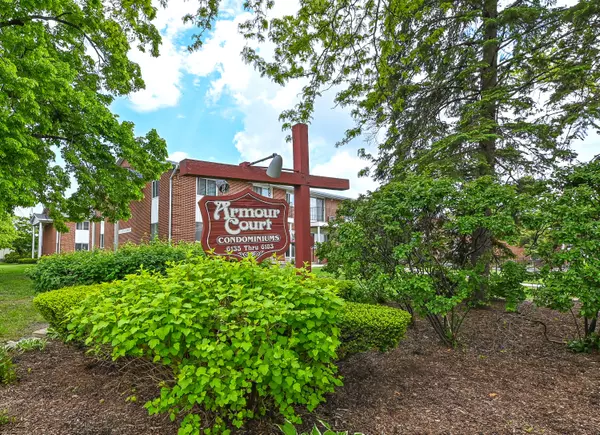 6143 W Howard Ave Unit 9, Greenfield, WI 53220