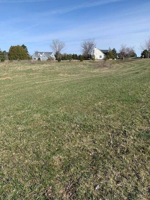 W2294 W Schure Dr Unit Lt76, Ashippun, WI 53066