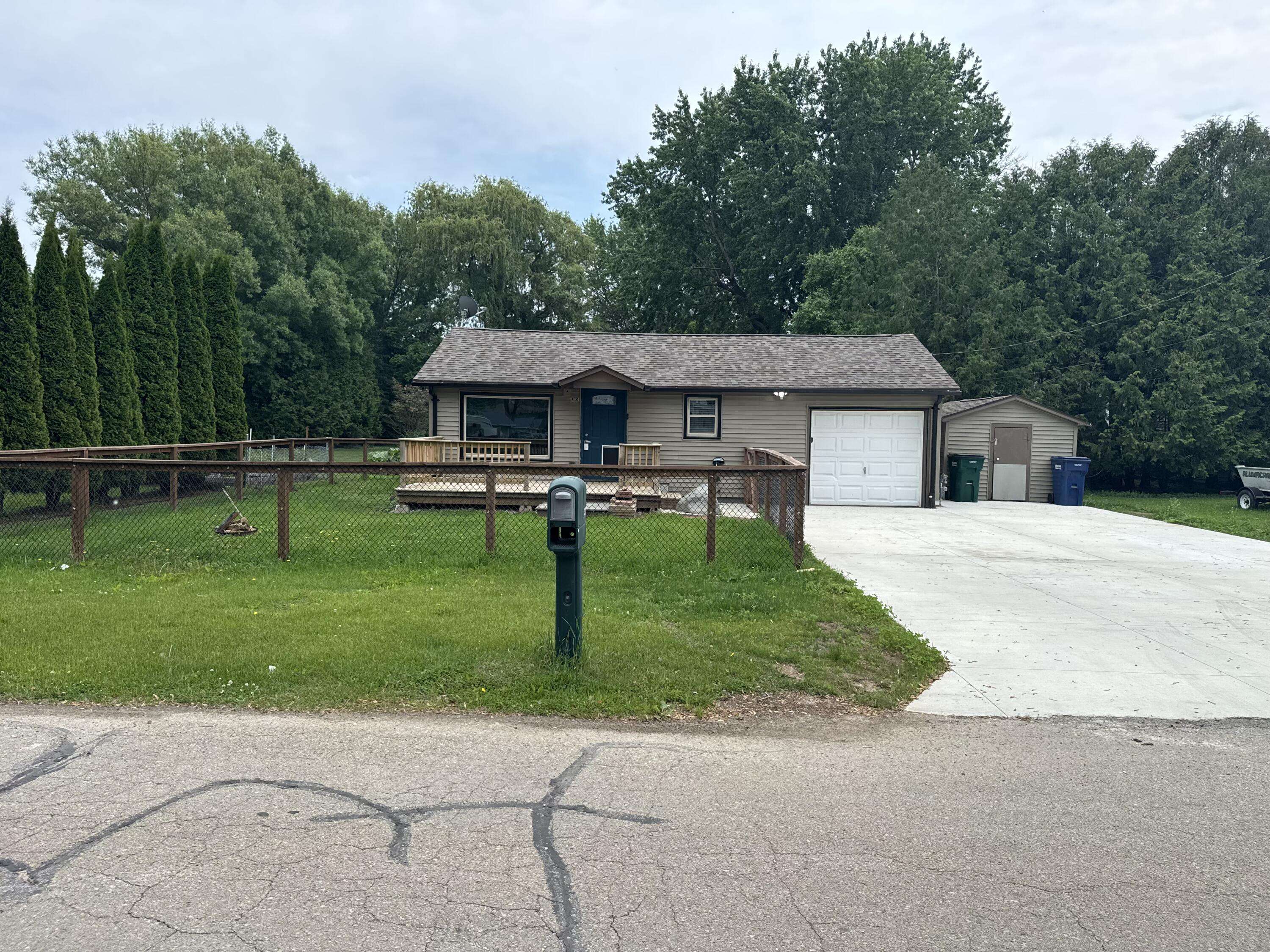 305 Milwaukee St, Fremont, WI 54940