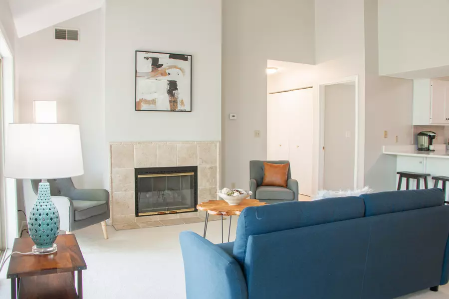 1904 Parknoll Ln, Port Washington, WI 53074