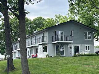 3405 S Browns Lake Dr Unit 39, Burlington, WI 53105