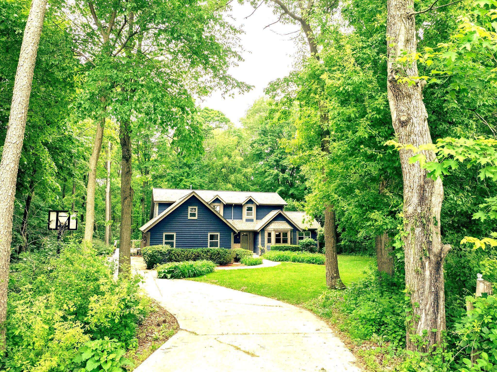 W290N9483 Dieball Rd, Merton, WI 53017