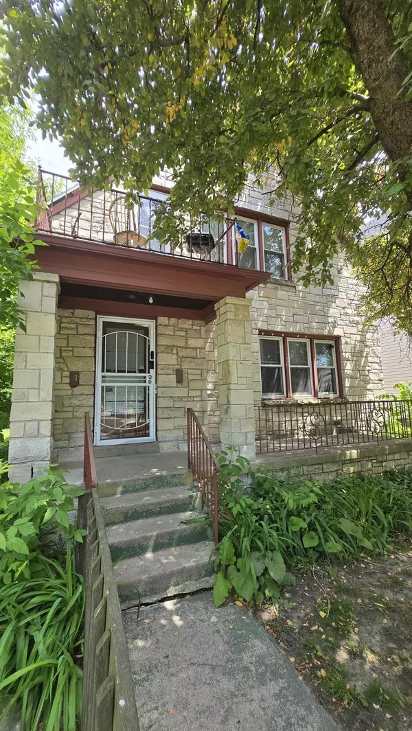 3240 N Richards St Unit 3242, Milwaukee, WI 53212