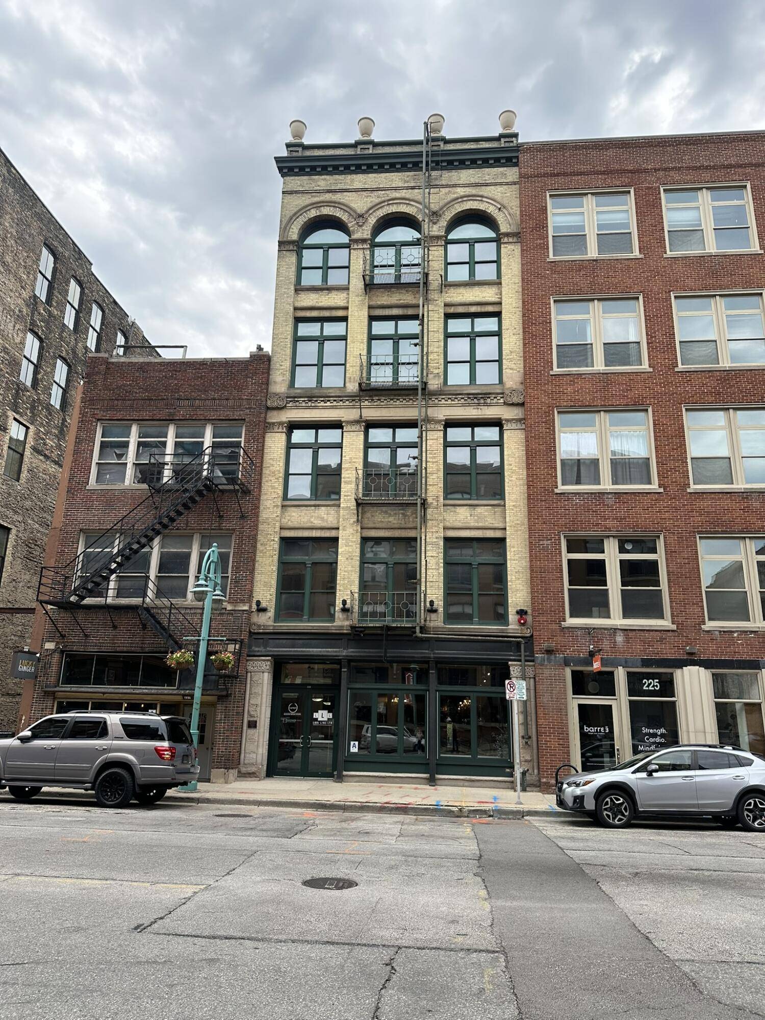 223 N Water St, Milwaukee, WI 53202