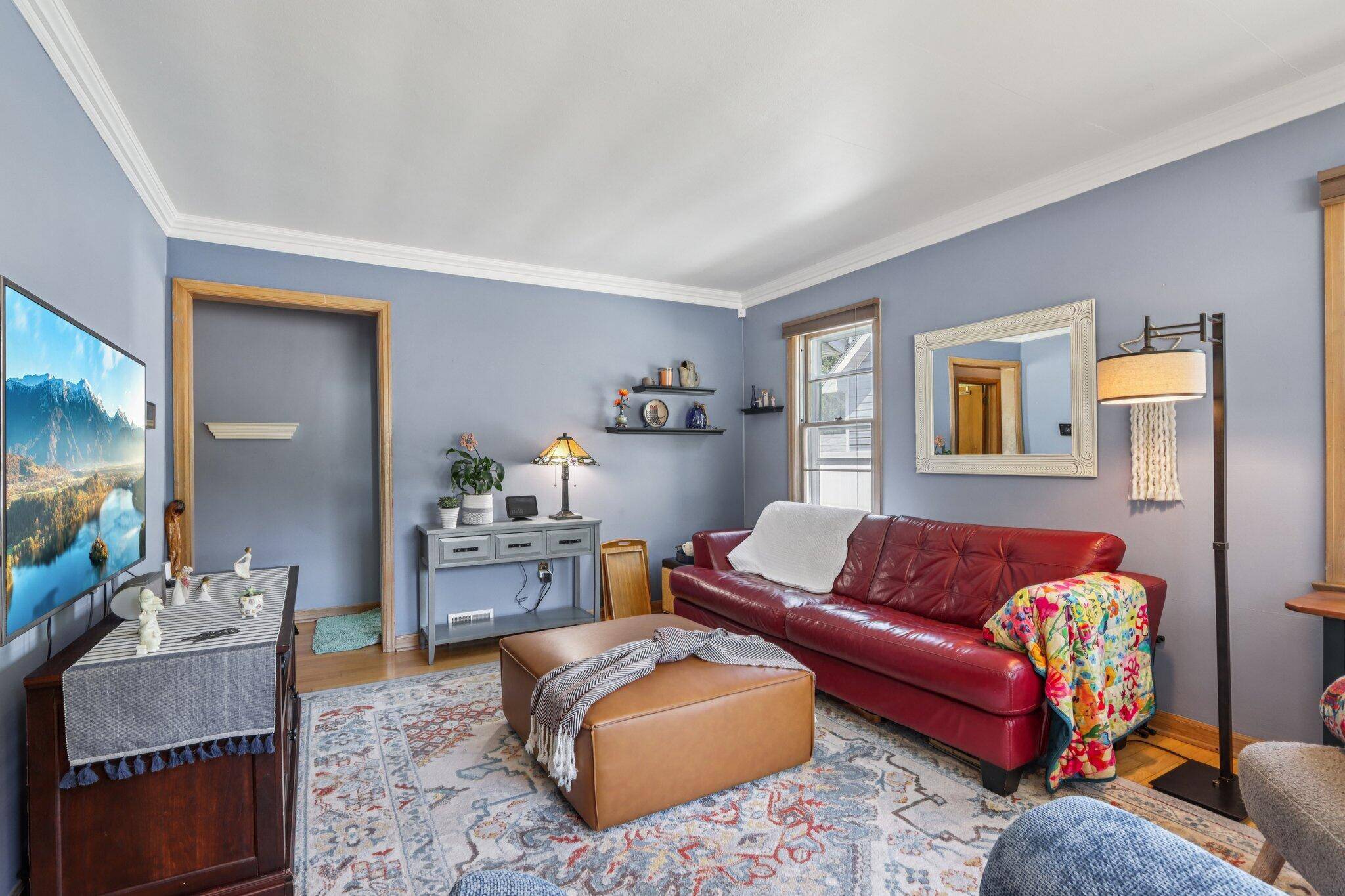 Waukesha, WI 53186,908 S East Ave