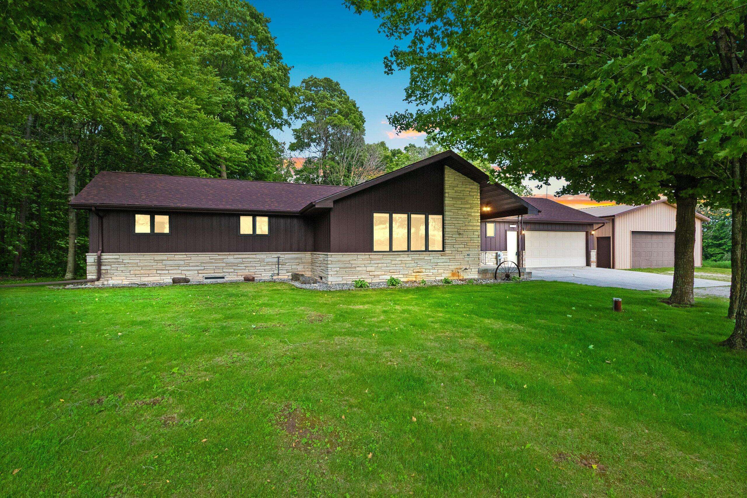 2929 Brunner Rd, Newton, WI 54220