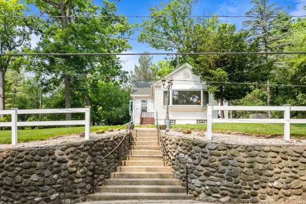 N3189 Violet Rd, Geneva, WI 53147