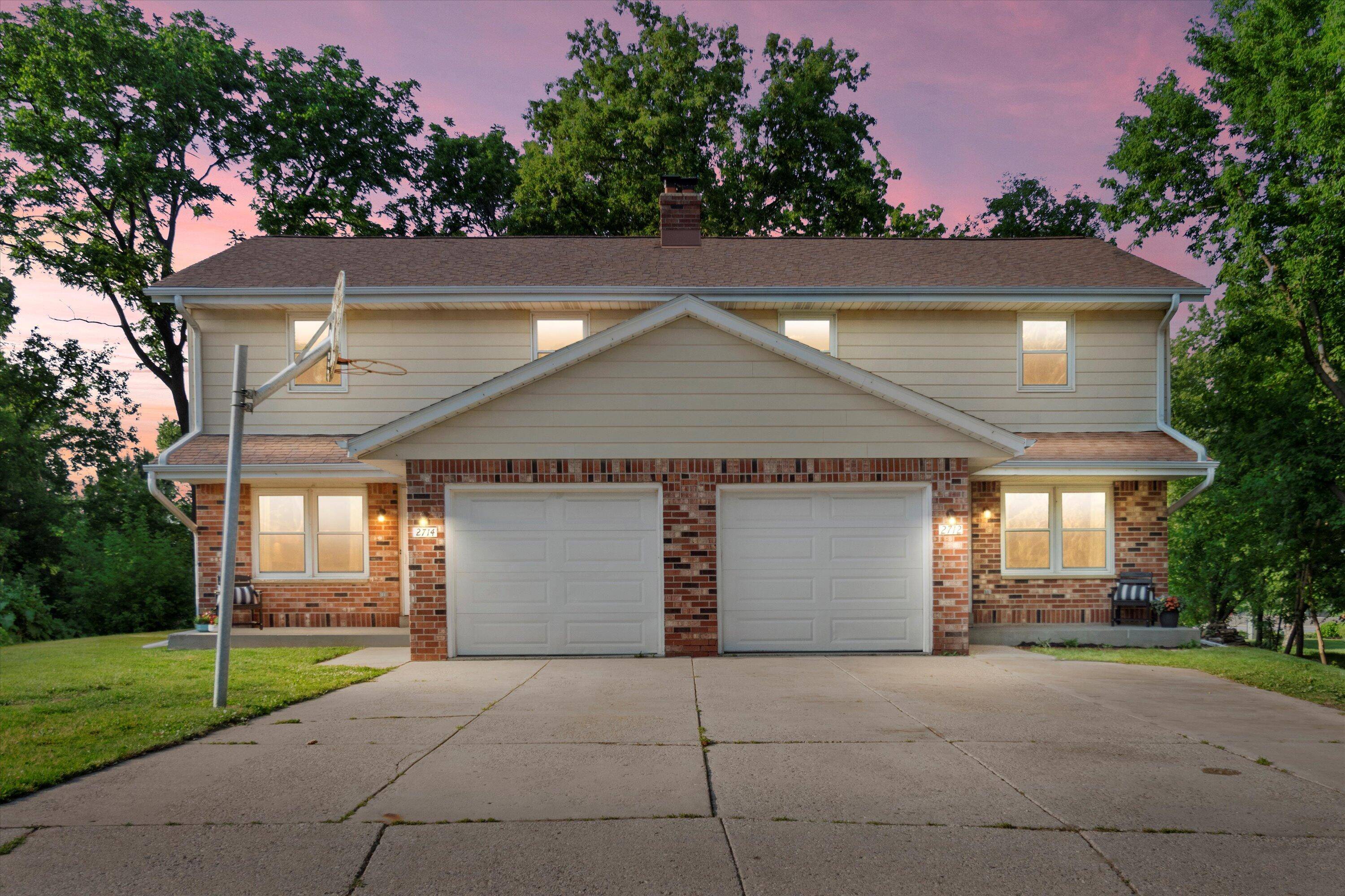 2712 Welsh Ct Unit 2714, Waukesha, WI 53188