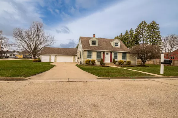 3228 Alvilda Ct, Mount Pleasant, WI 53403