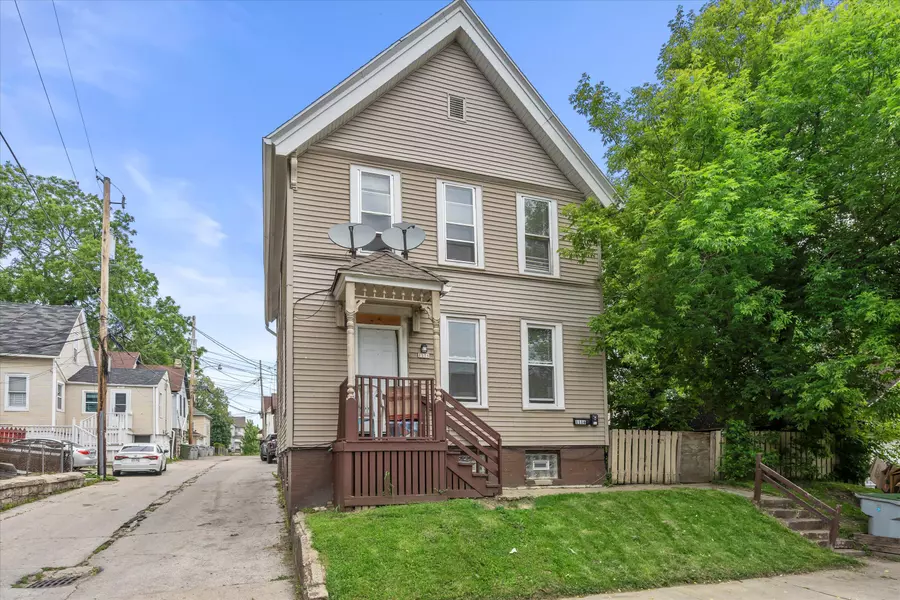 1116 W Mineral St, Milwaukee, WI 53204