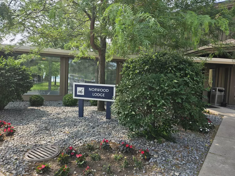 2400 E Geneva St Unit 1923, Delavan, WI 53115