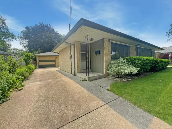 7173 W Wedgewood Dr, Milwaukee, WI 53220