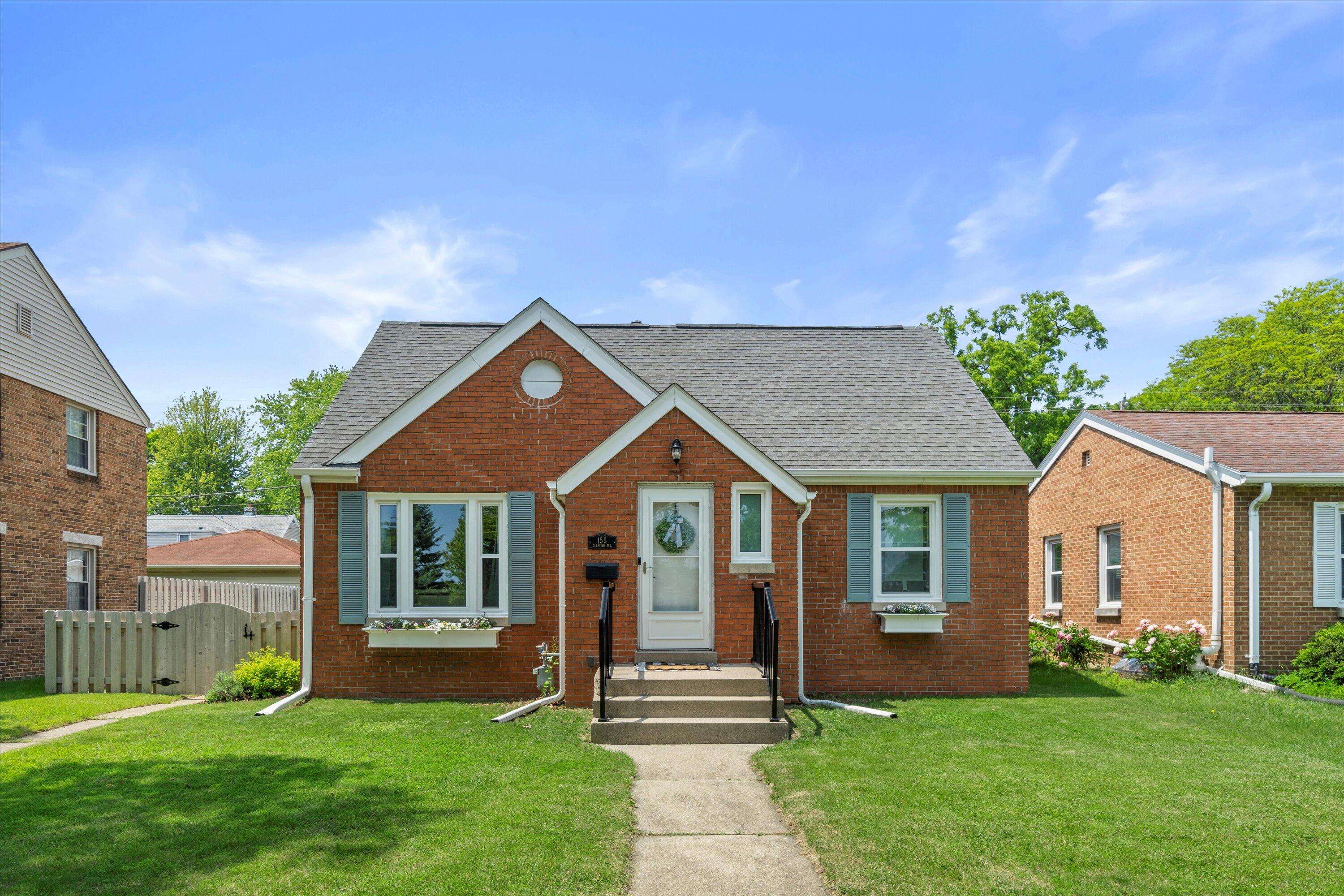 155 Glenview Ave, Wauwatosa, WI 53213