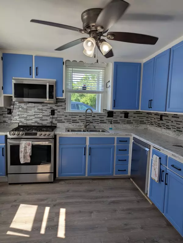 Menomonee Falls, WI 53051,N72W13429 Good Hope Rd