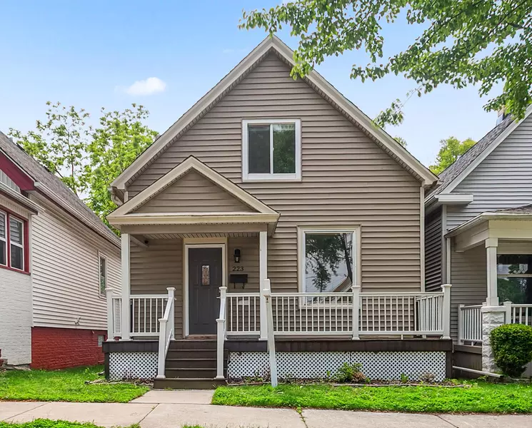 223 E Rosedale Ave, Milwaukee, WI 53207