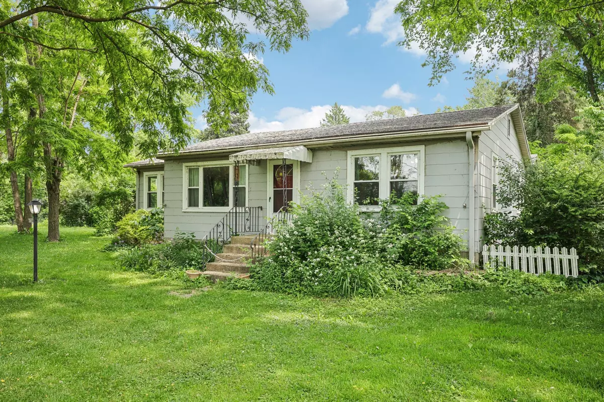 Bloomfield, WI 53128,N1240 S Lake Shore Dr