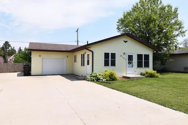 6121 243rd Ct,  Paddock Lake,  WI 53168
