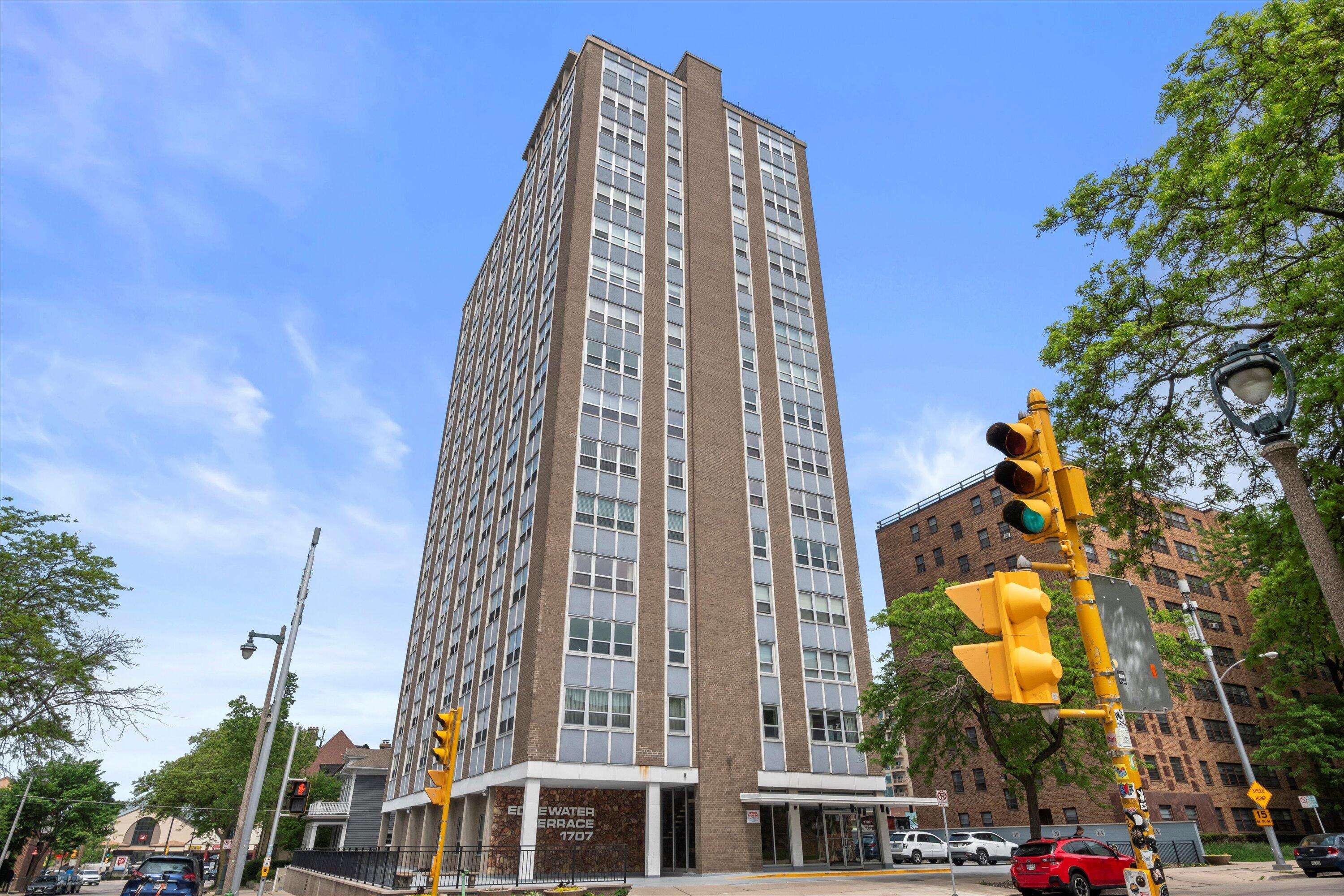 1707 N Prospect Ave Unit 4A, Milwaukee, WI 53202
