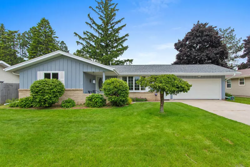 2326 41st St, Two Rivers, WI 54241