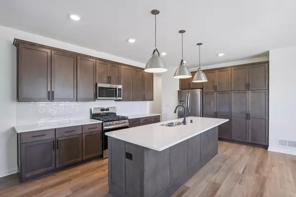 506 Hickory Hollow Rd Unit 0201, Waterford, WI 53185