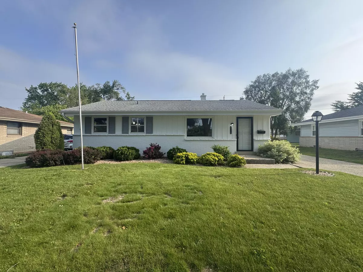 Milwaukee, WI 53223,8110 W Casper St