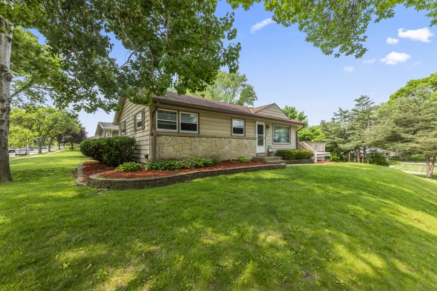 9605 W Dakota St, West Allis, WI 53227