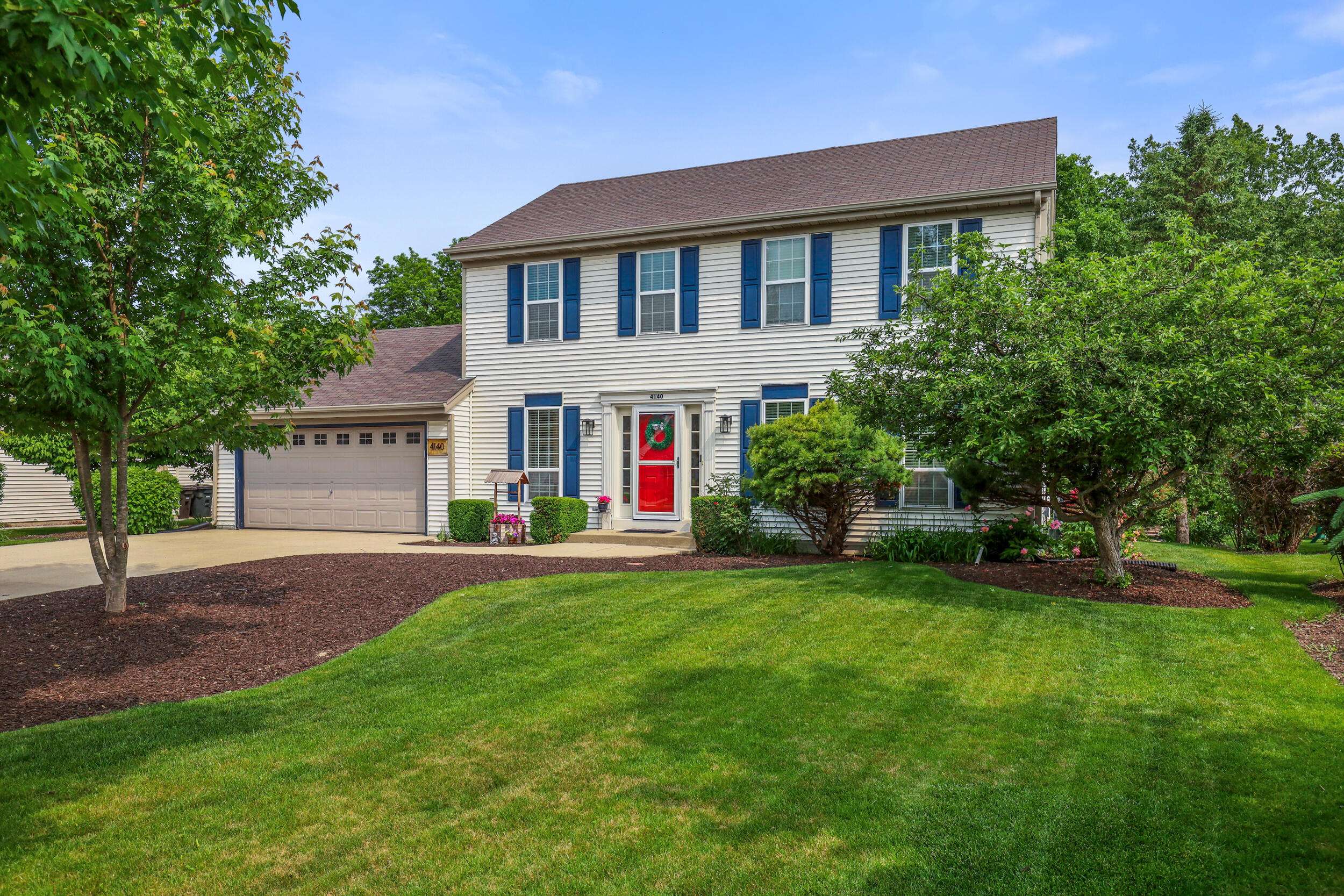 4140 W Lakeview Dr, Franklin, WI 53132