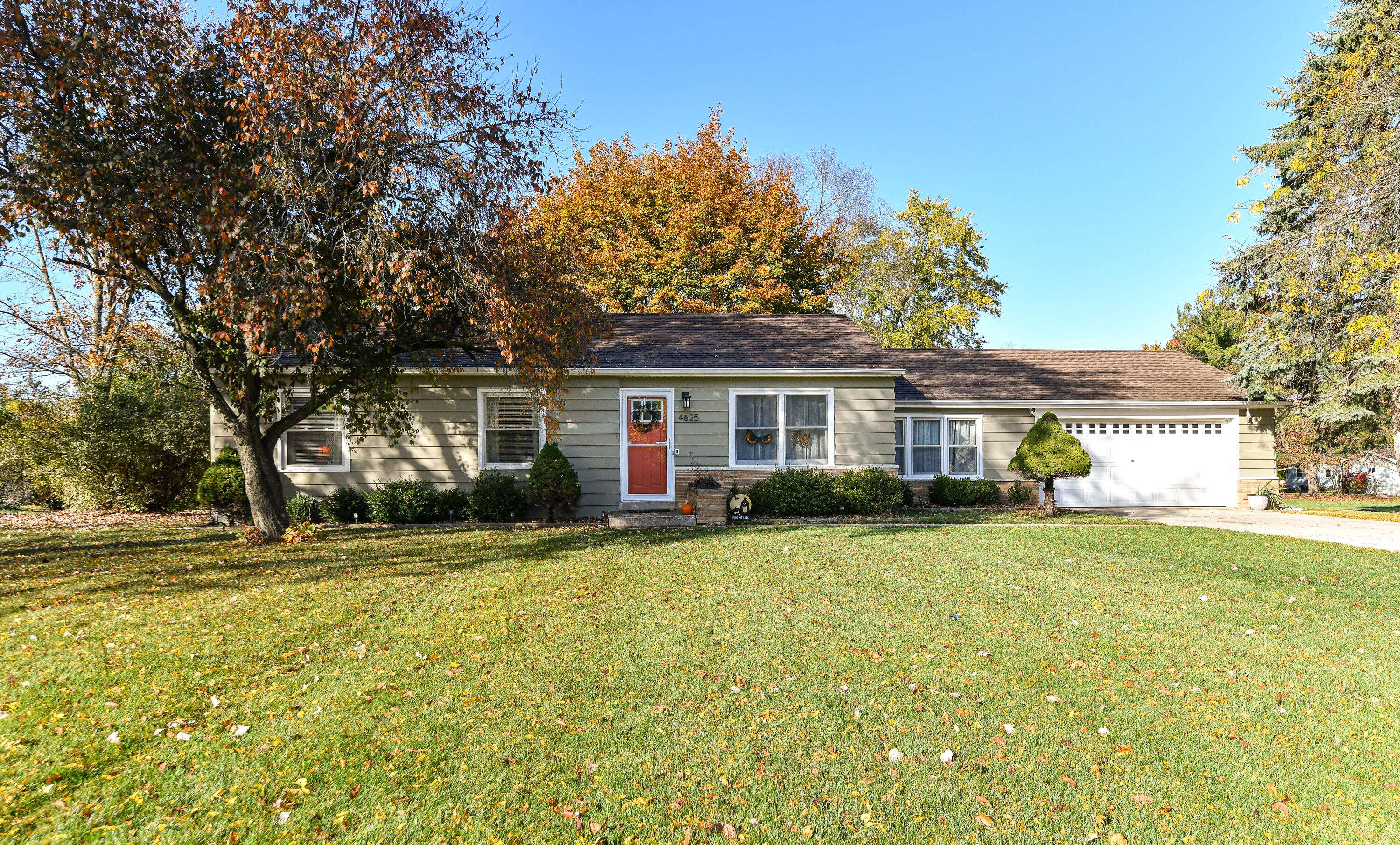 4625 N 148th St, Brookfield, WI 53005