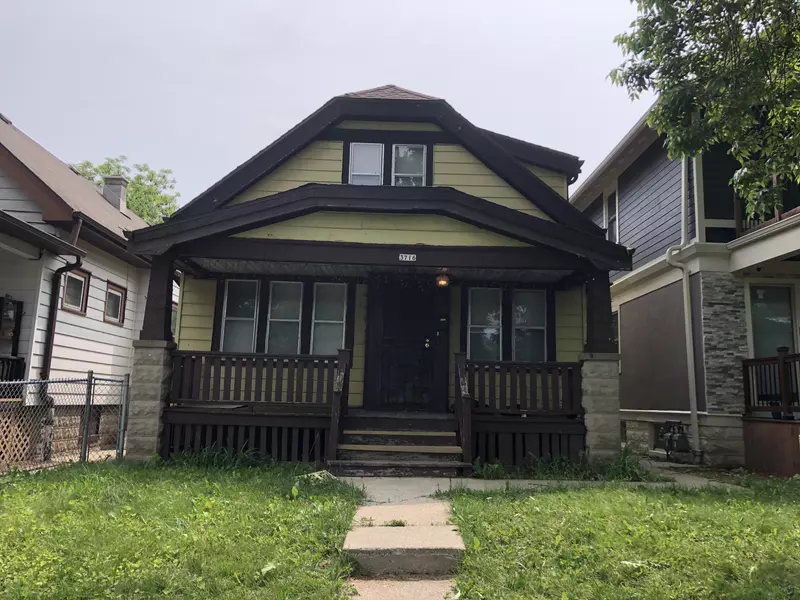 3716 N Dr William Finlayson St, Milwaukee, WI 53212