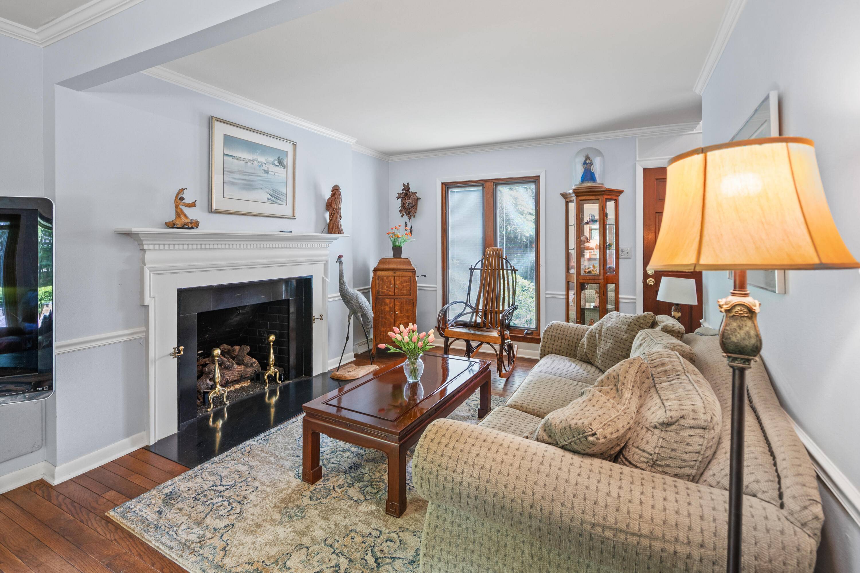 Bayside, WI 53217,1030 W Ravine Ln