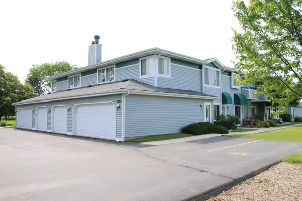 6755 Mariner Dr Unit 2, Mount Pleasant, WI 53406