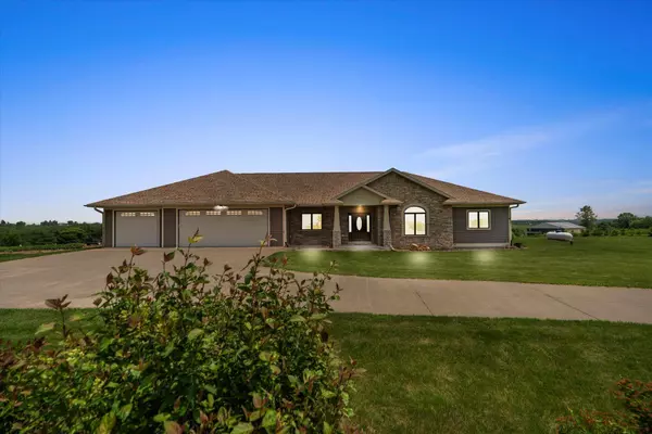 S3358 Hass Ln, Harmony, WI 54665
