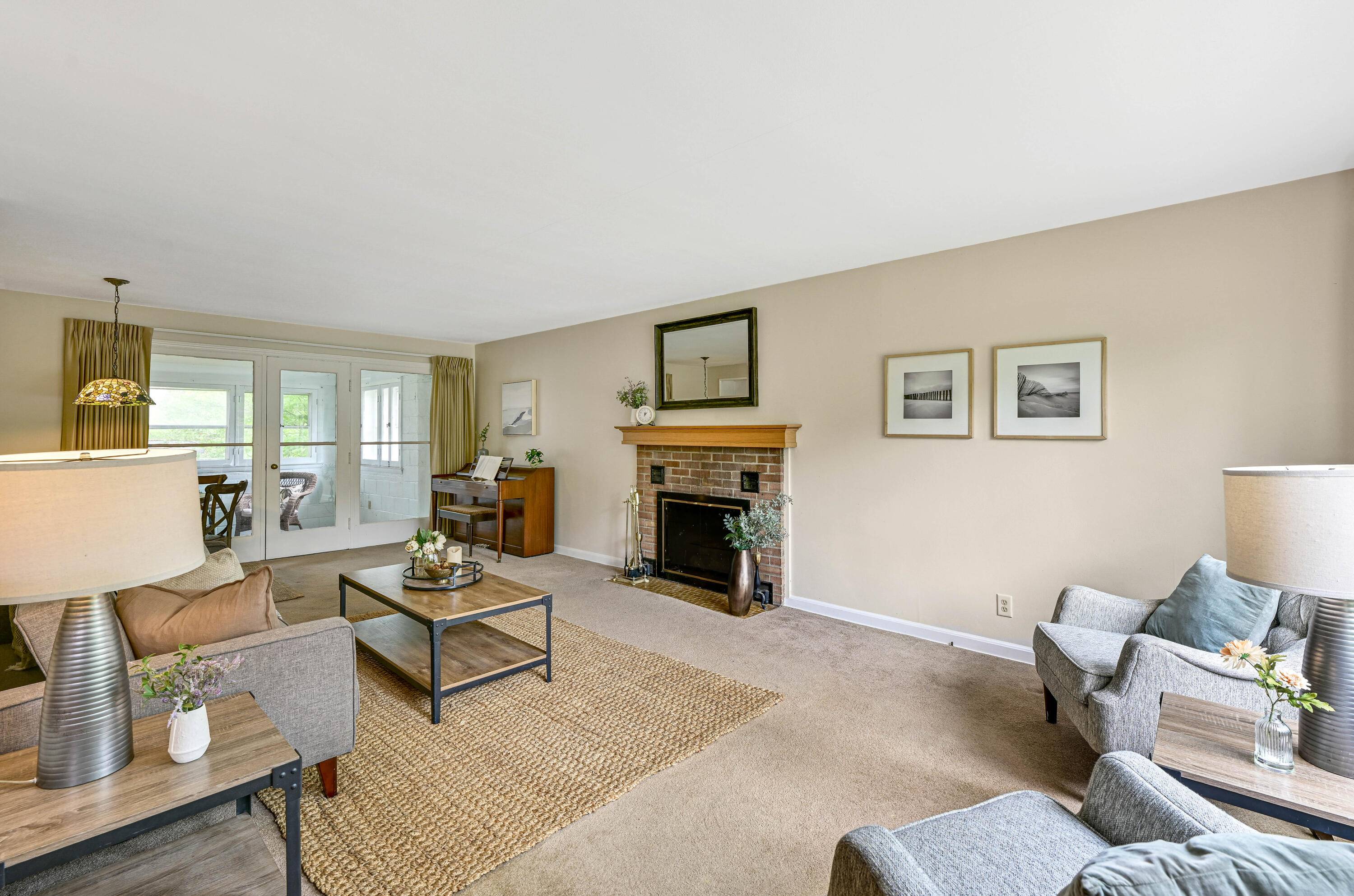 Wauwatosa, WI 53222,10560 W Grantosa Dr