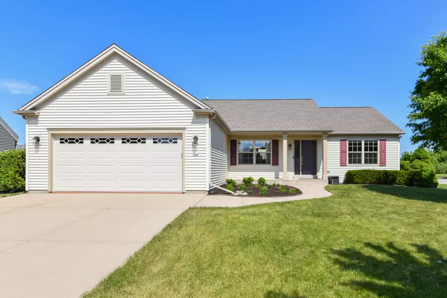 834 N Kelly Ln, Elkhorn, WI 53121