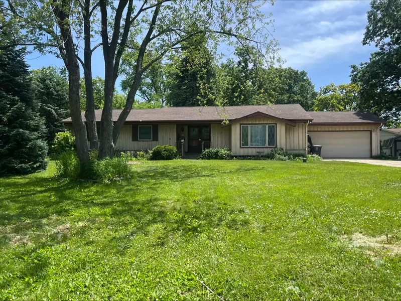3435 W Holmes Ave, Greenfield, WI 53221