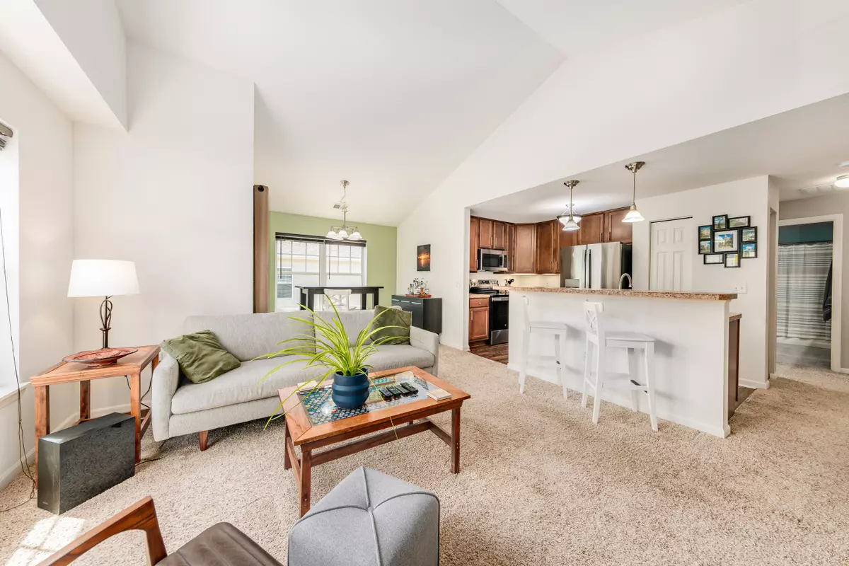 Pewaukee, WI 53072,N16W26420 Meadowgrass Cir Unit B