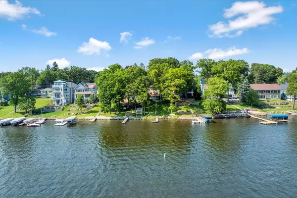 Pewaukee, WI 53072,N37W26687 Kopmeier Dr