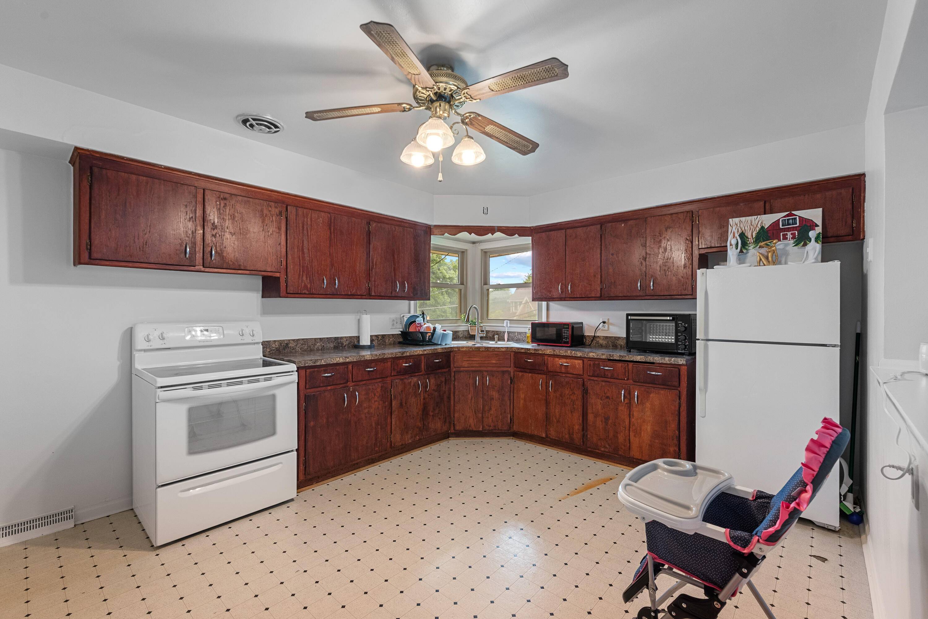 Pewaukee, WI 53072,231 Prospect Ave