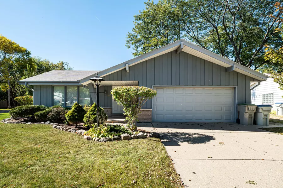 8105 N 105th St, Milwaukee, WI 53224