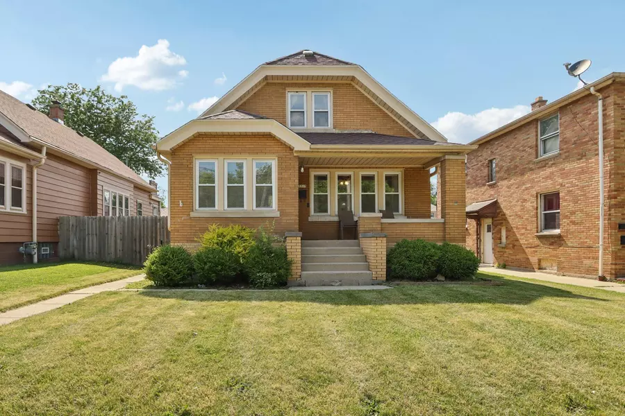 3317 S 6th St, Milwaukee, WI 53215